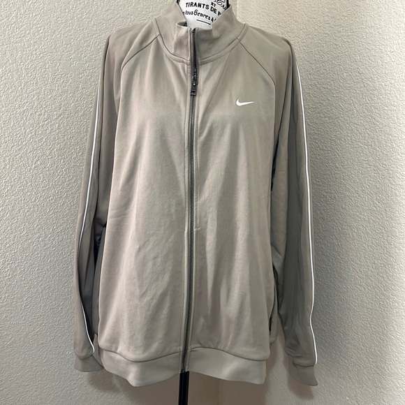 Nike Unisex Zip Up Track Jacket - Picture 5 of 9